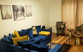 Impeccable 2-Bed House