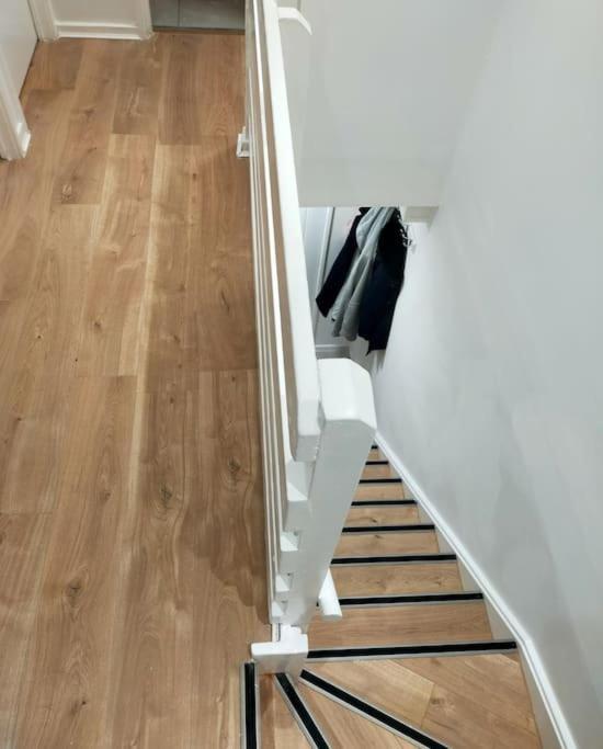 Appartement Impeccable 2-Bed House à Londres Extérieur photo