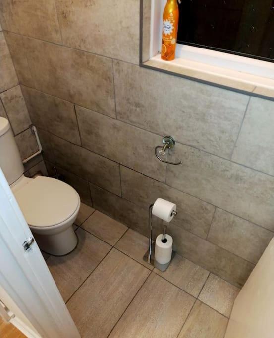 Appartement Impeccable 2-Bed House à Londres Extérieur photo